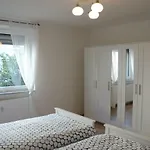 Neue, Helle Kernsanierte Wohnung In Der List