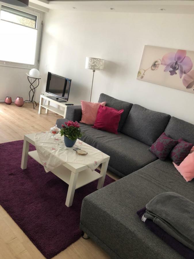 Apartment Neue, Helle Kernsanierte In Der List Hannover